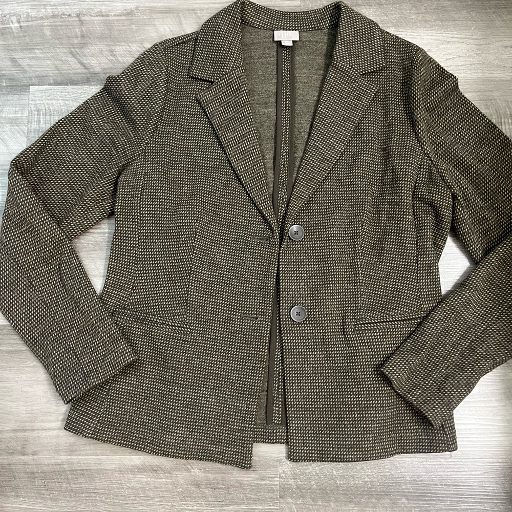 J. Jill Brown and Tan Classic Lapel and Cropped Length blazer.